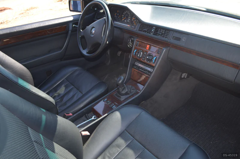 1992 Mercedes-Benz 300 Ce in Paio Pires 4