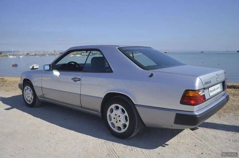 1992 Mercedes-Benz 300 Ce in Paio Pires 2