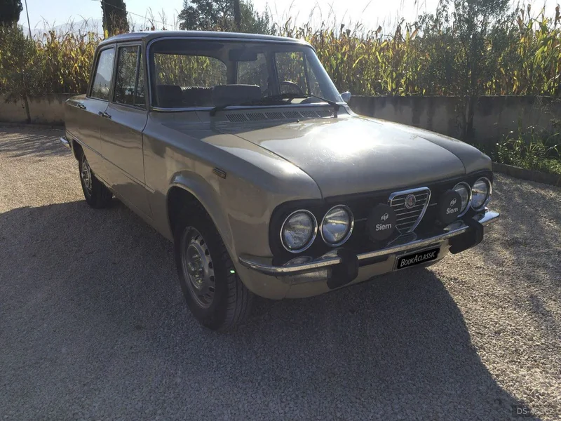 1974 Alfa Romeo Giulia Nuova Super in Perugia 4