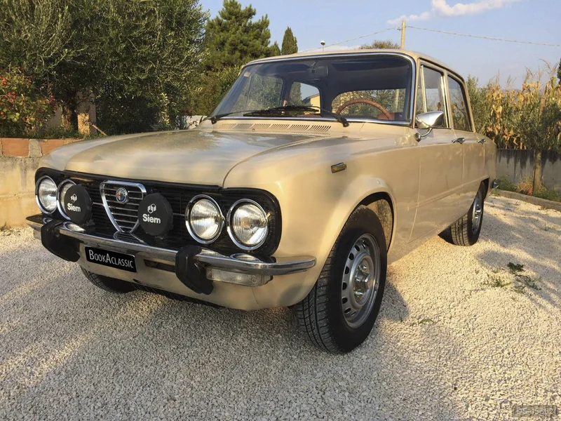 1974 Alfa Romeo Giulia Nuova Super in Perugia 2