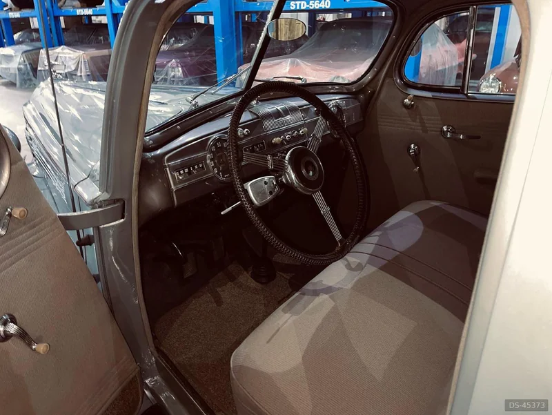 1938 Packard Eight De Luxe in Holíč 4