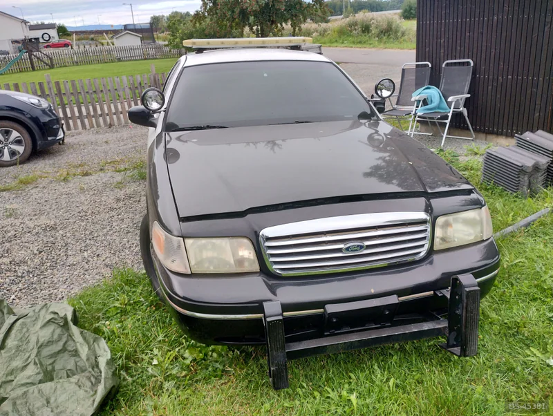 1998 Ford Crown Victoria Police Interceptor in Ridabu 5