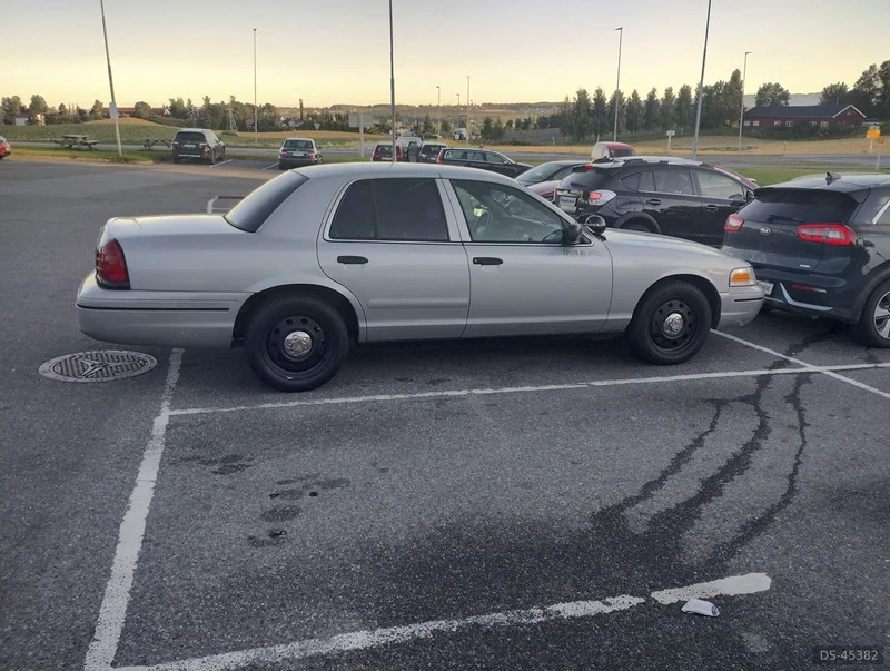 2007 Ford Crown Victoria Police Interceptor in Ridabu 5