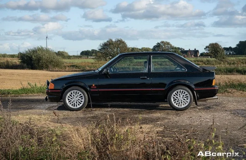 1990 Ford Escort Xr3i in Liverpool 7