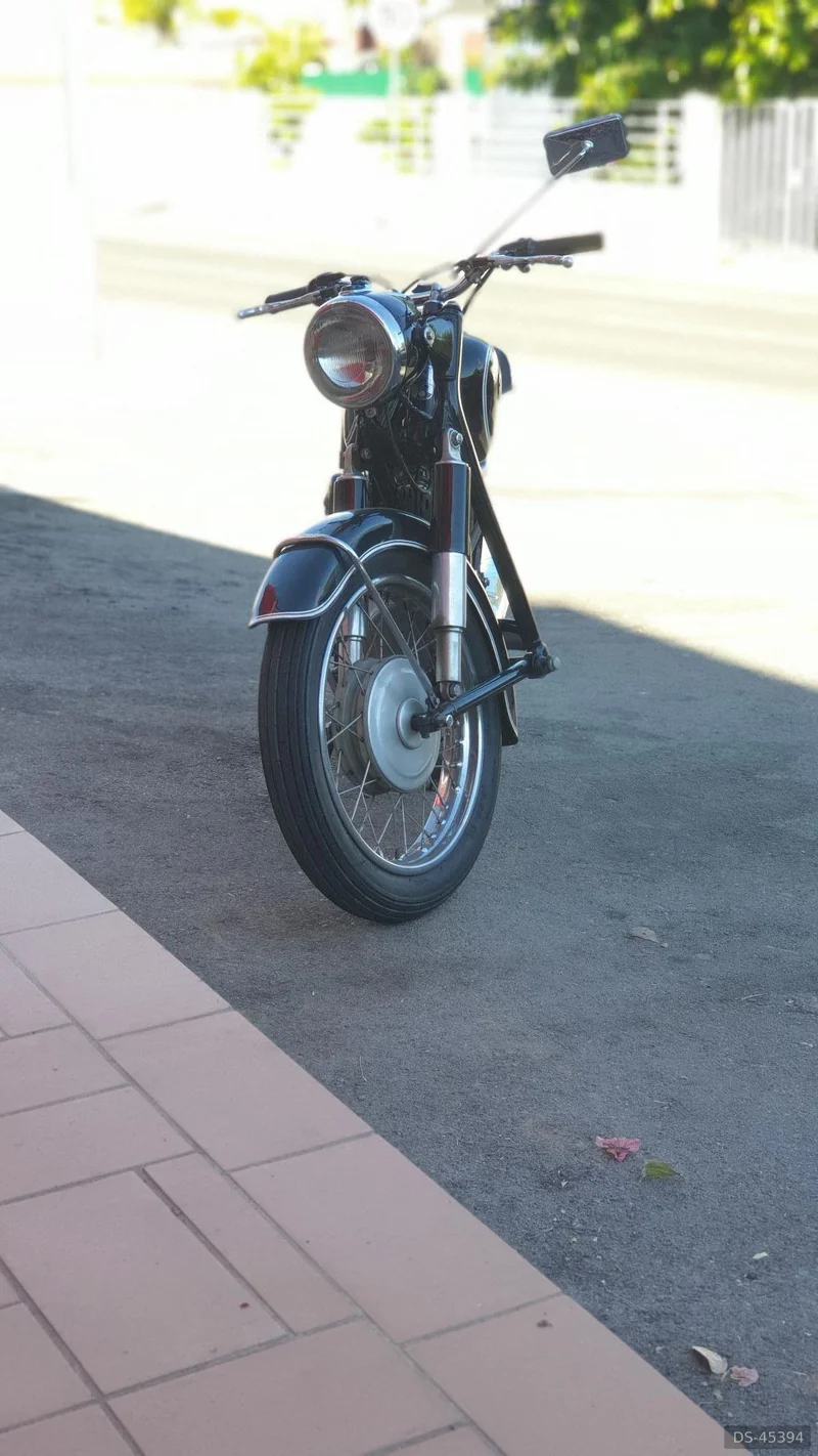 1966 BMW R27 in Ferreiras 4