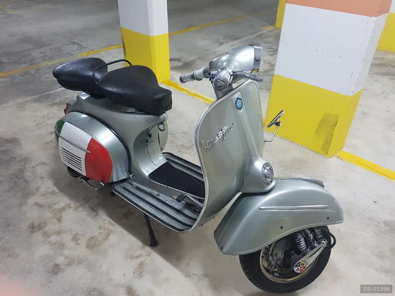 1971 Piaggio Vespa Sprint 150 in Ferreiras 4