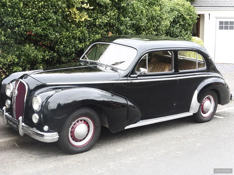 1952 Hotchkiss Anjou in Cheltenham 2