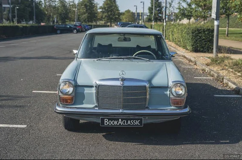 1970 Mercedes-Benz 220 Auto in Surbiton 3