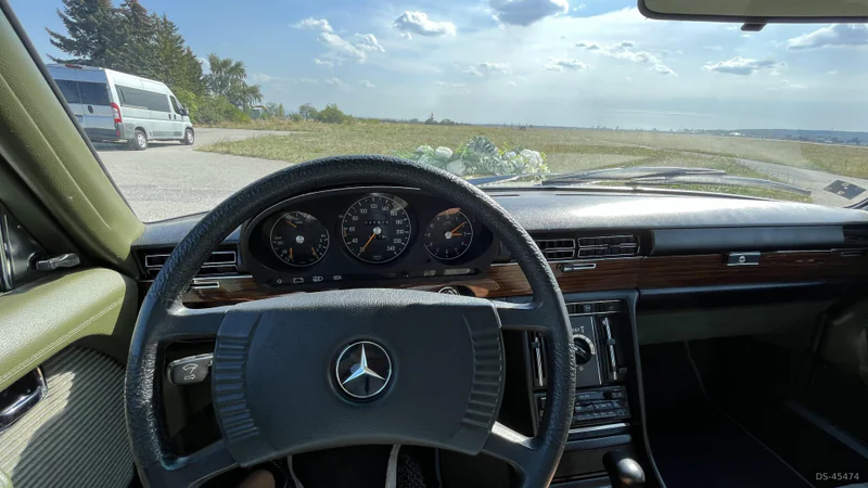 1974 Mercedes-Benz 280SE in Košice 4