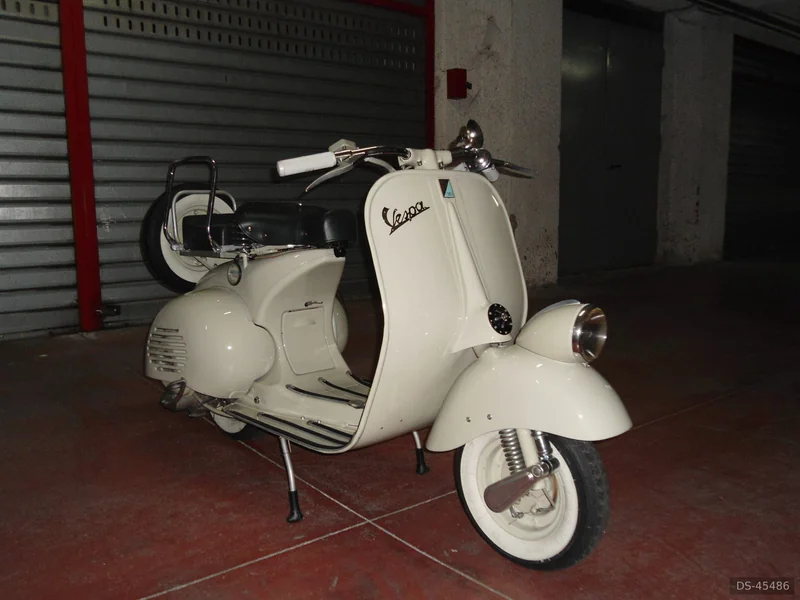 1954 Piaggio Vespa Faro Basso in Casalnuovo Di Napoli 3