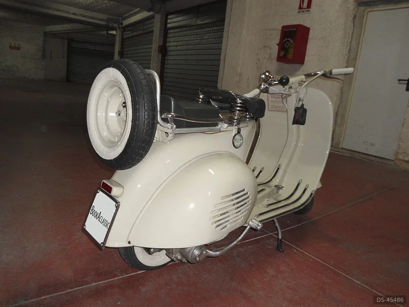 1954 Piaggio Vespa Faro Basso in Casalnuovo Di Napoli 4