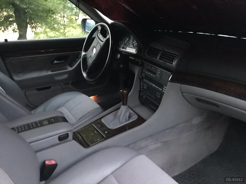 1995 BMW 730 in Roma 2