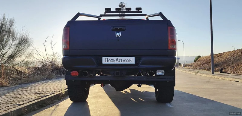 2007 Dodge Ram in Galápagos 2