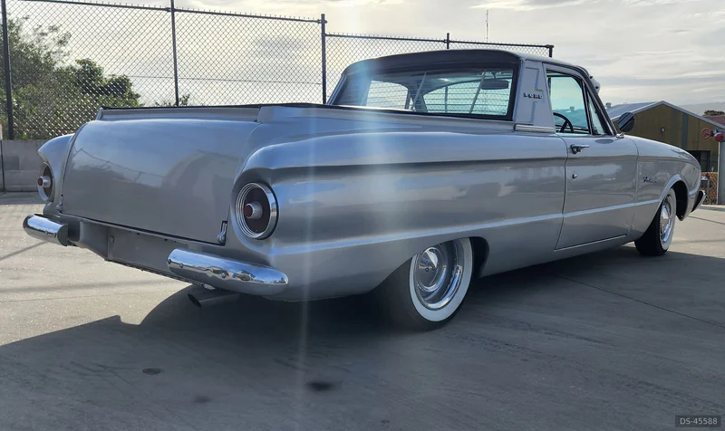 1961 Ford Xk Falcon in Port Kembla 4