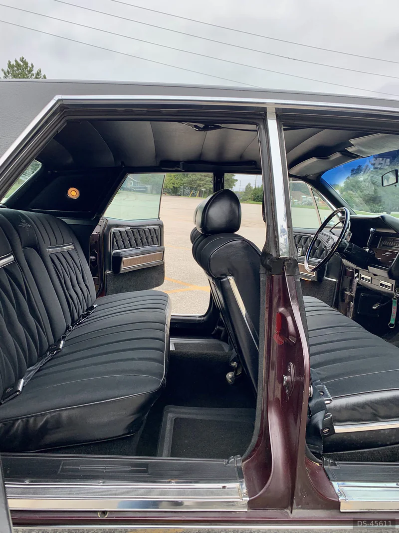 1968 Lincoln Continental in Blue Mountain 5
