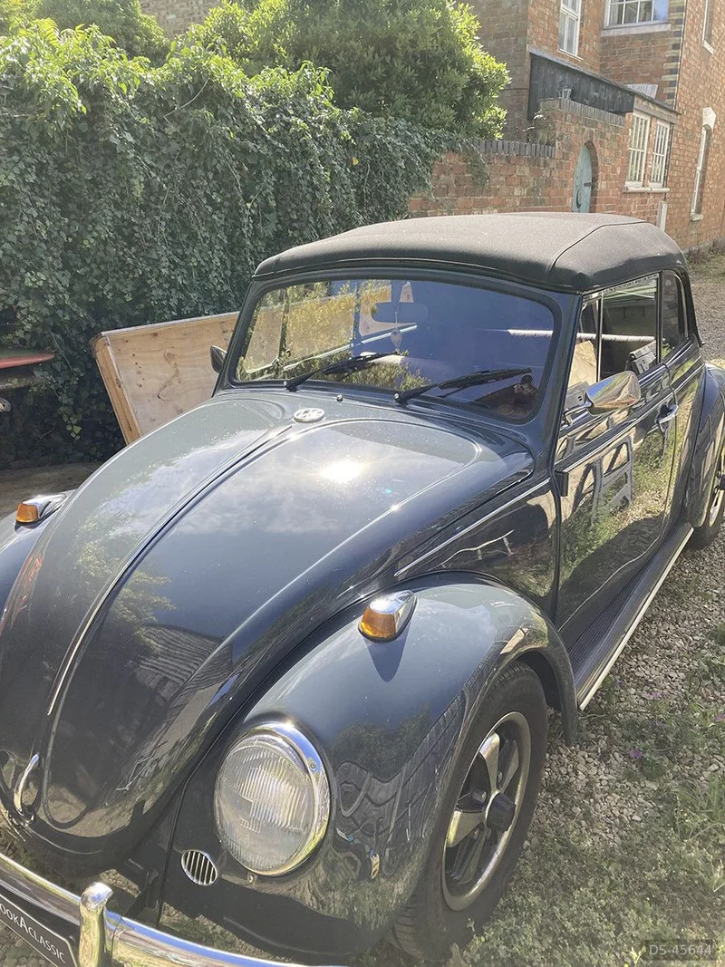 1969 Volkswagen Beetle Convertible Karmann Cabriolet in Saul 3