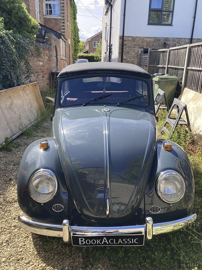 1969 Volkswagen Beetle Convertible Karmann Cabriolet in Saul
