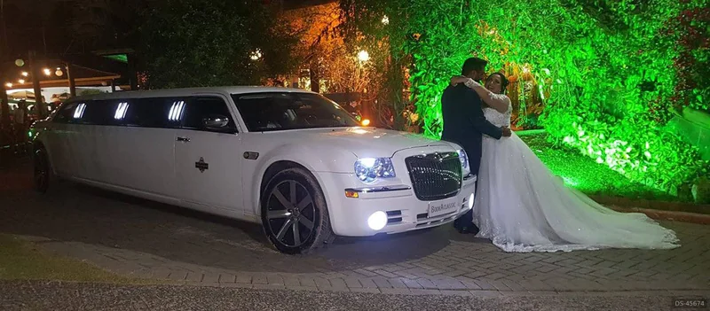2015 Chrysler 300 C Limousine in Sao Paulo 2