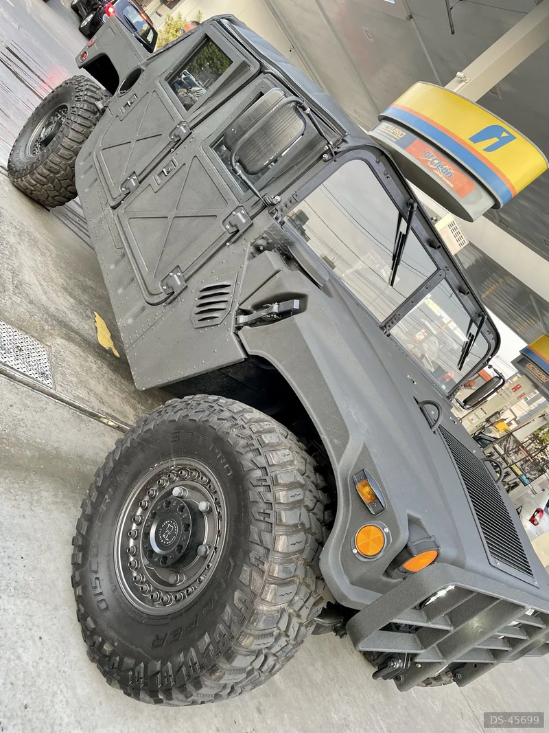 1987 GM Hummer in Campinas 1