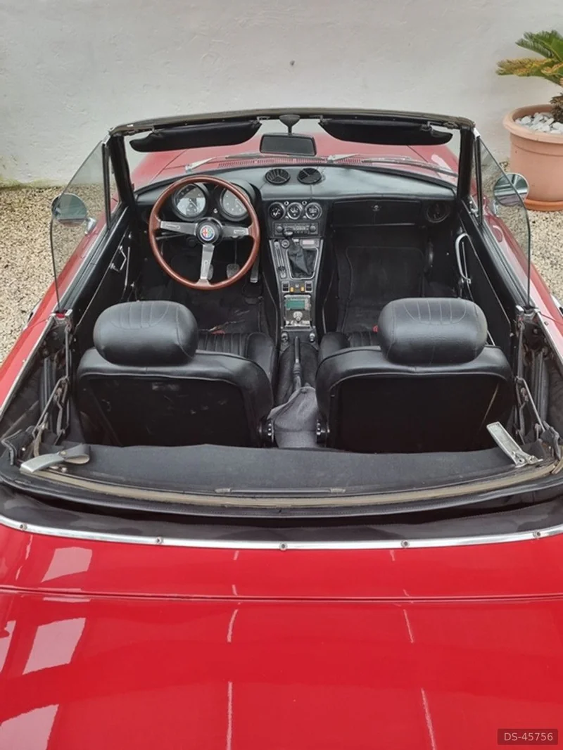 1973 Alfa Romeo Spider 2000 Veloce in Javea 8