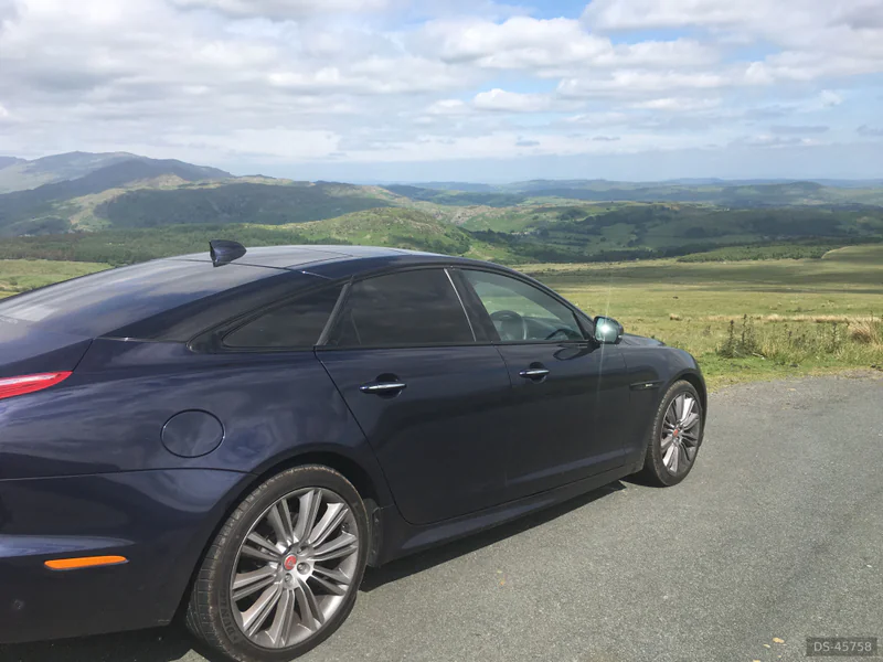 2016 Jaguar Xj R-sport in Oxfordshire, Warwickshire, Northamptonshire 4