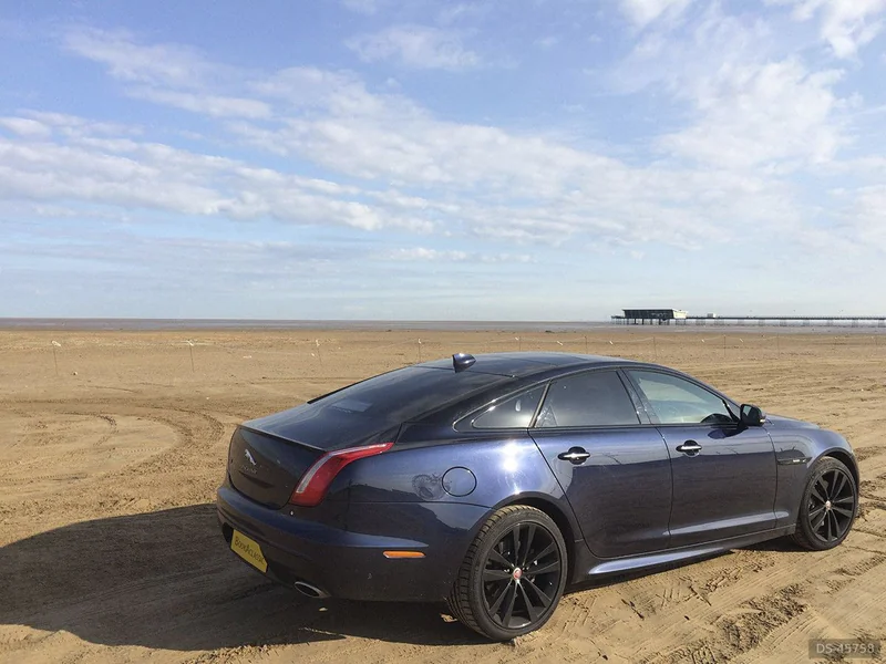 2016 Jaguar Xj R-sport in Oxfordshire, Warwickshire, Northamptonshire 2