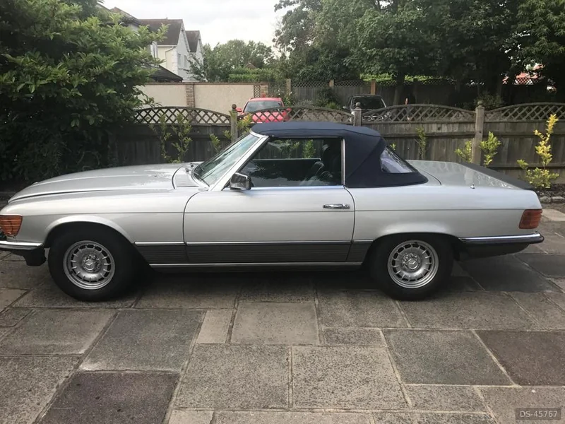 1985 Mercedes-Benz Sl 500 in London 6