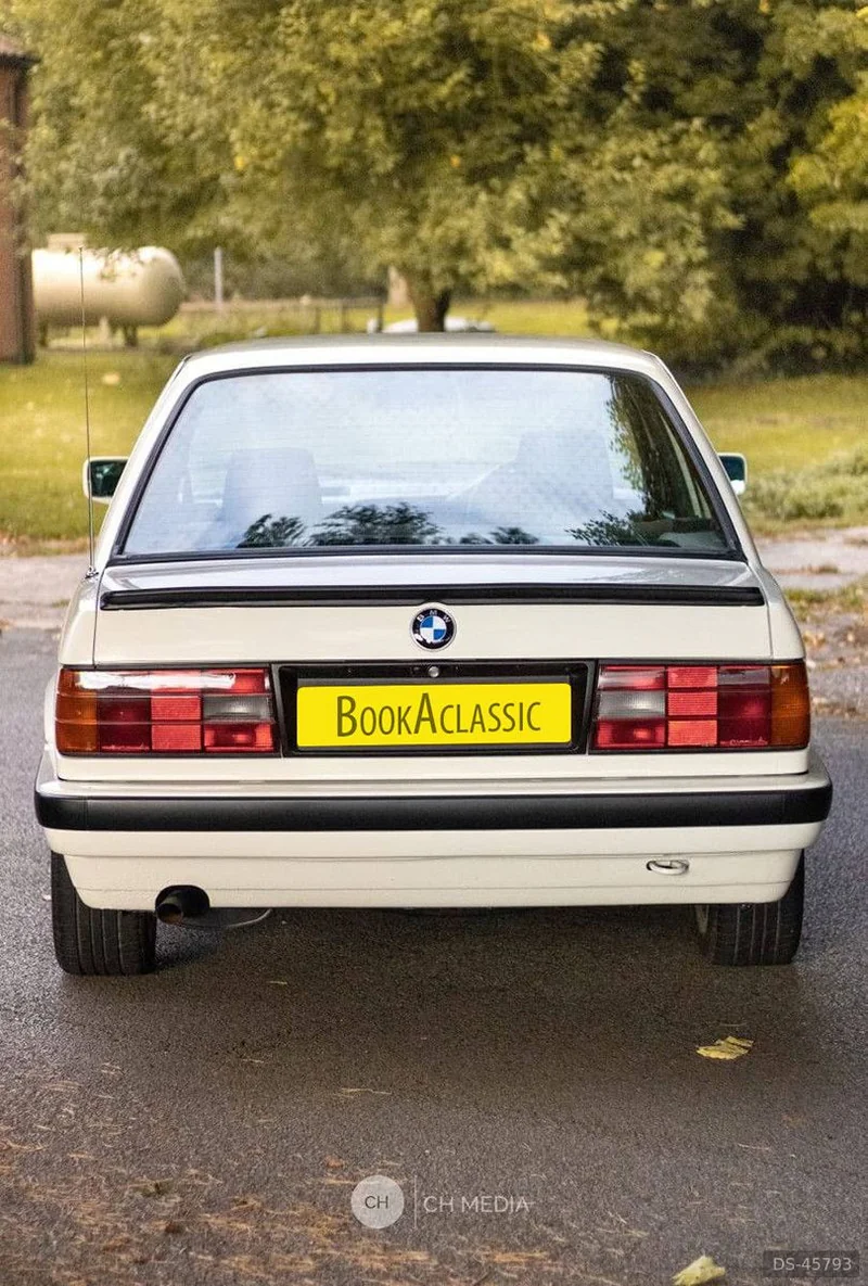 1990 BMW E30 in North Yorkshire 3