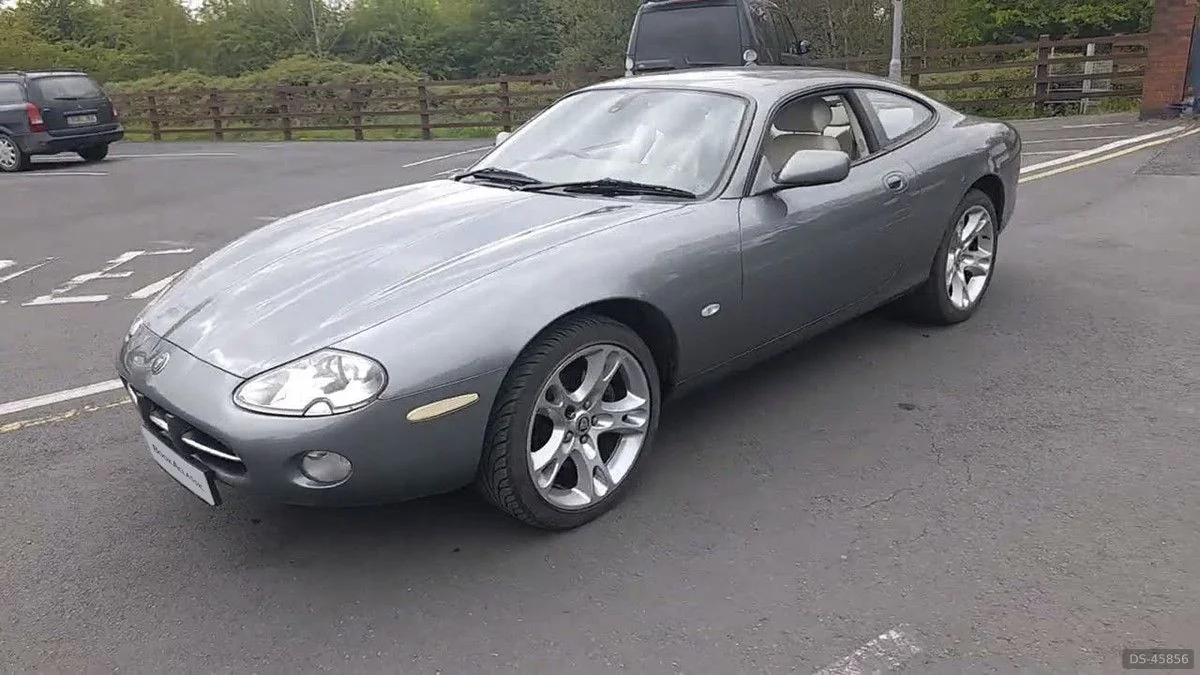 2003 Jaguar Xk8