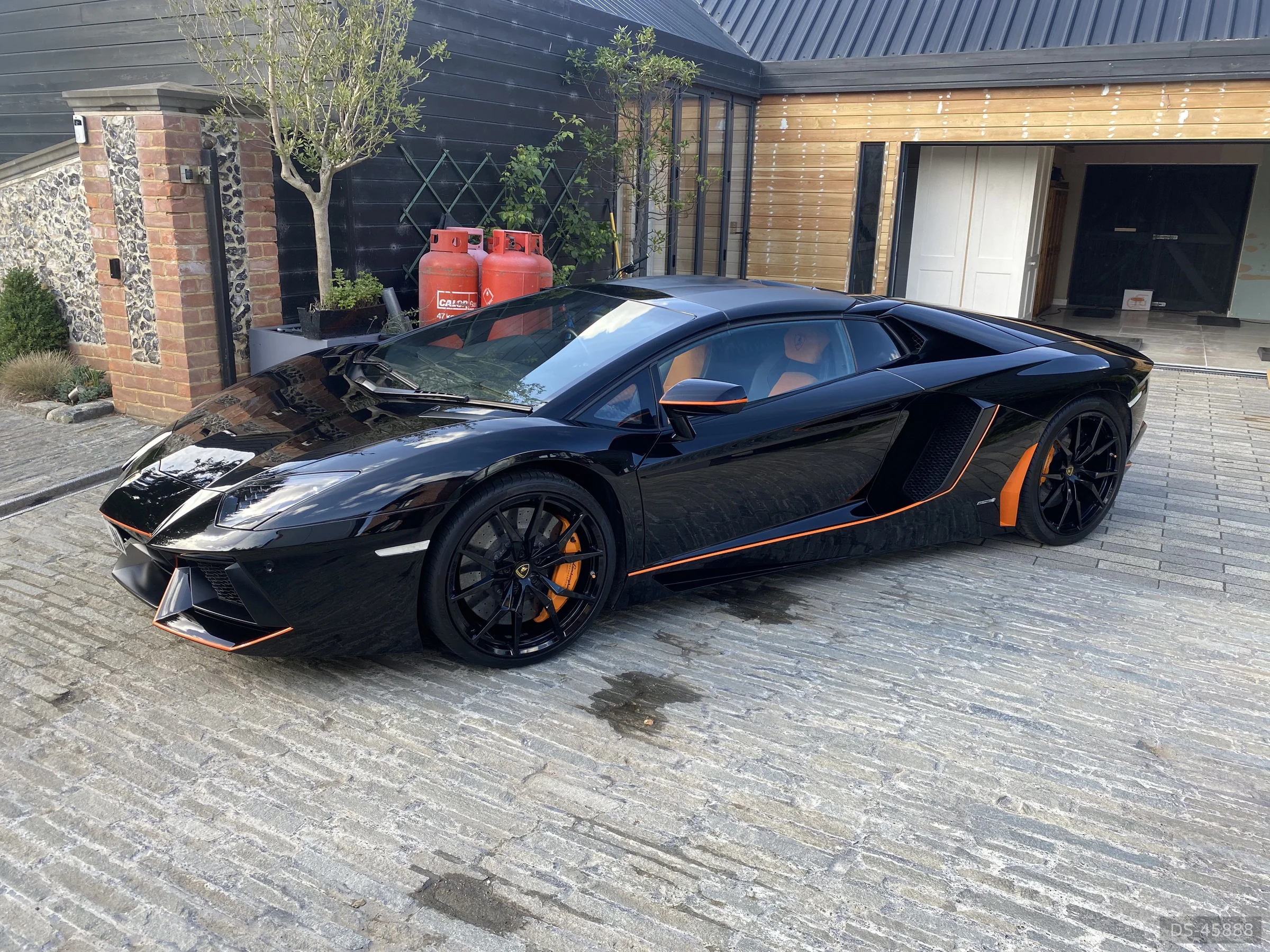 2017 Lamborghini Aventador