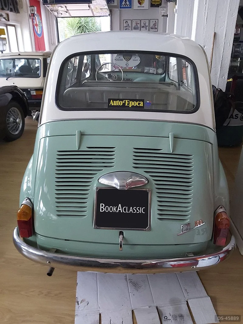 1961 Fiat 600 Multipla in Roma 3