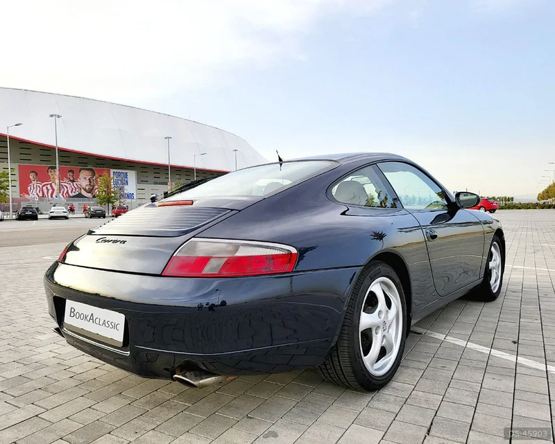 1997 Porsche Carrera 911 in Madrid 10