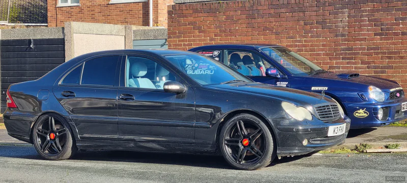 2001 Mercedes-Benz C320 in Bracknell 3