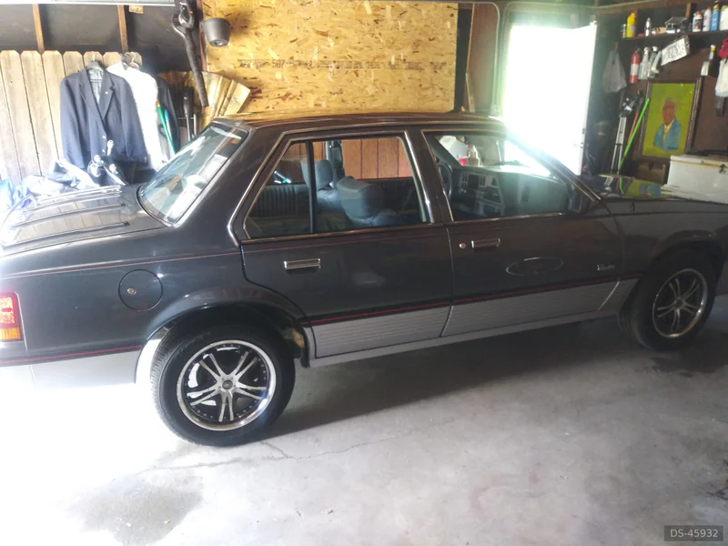 1987 Cadillac Cimmaron in Chicago 4