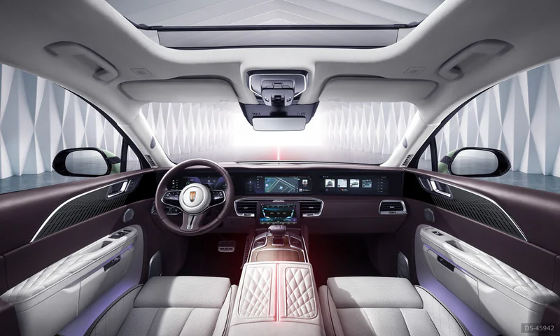 2022 Hongqi E-HS9 in Strømmen 3