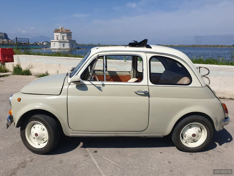 1966 Fiat 500 F in Napoli 5