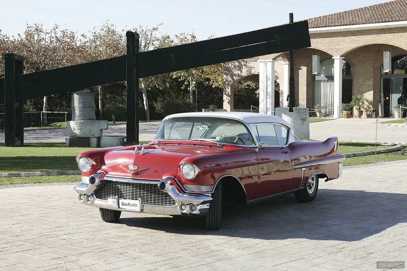 1957 Cadillac Coupé deVille in Vilafranca Del Penedès 4