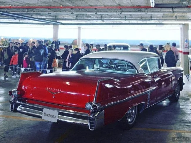 1957 Cadillac Coupé deVille in Vilafranca Del Penedès 7