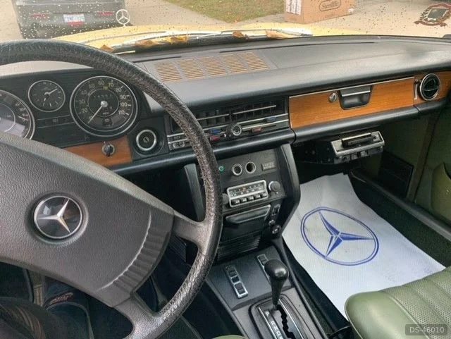 1975 Mercedes-Benz 300cd-33 in Hamilton 4