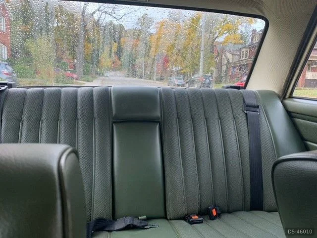 1975 Mercedes-Benz 300cd-33 in Hamilton 5