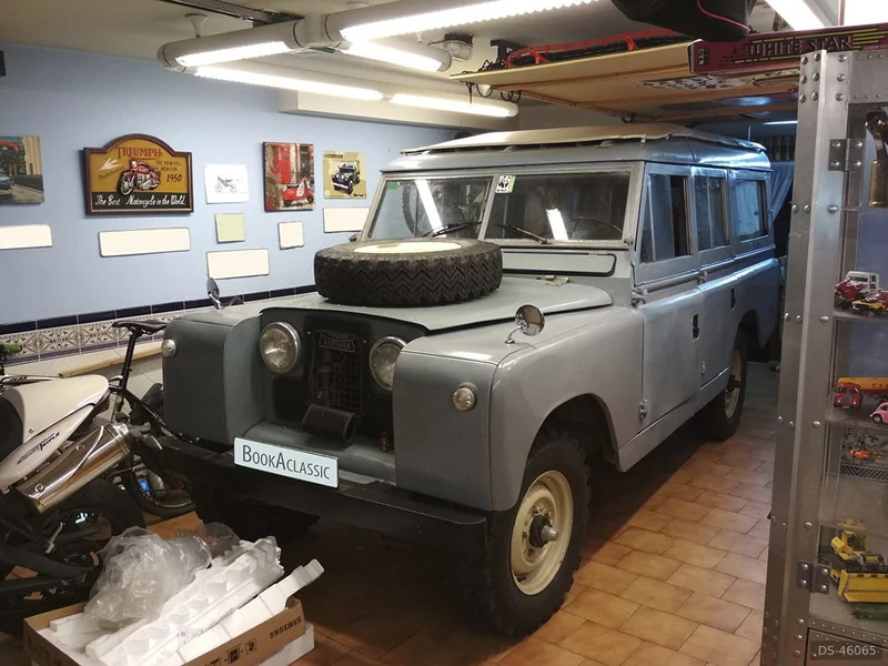1969 Land Rover Santana 109 Sw Serie 2a in León 2