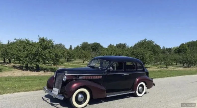 1937 Buick Mclaughlin-Series 41 in Toronto