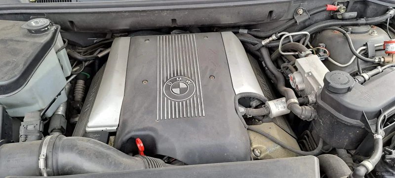 2003 BMW X5 Is Alpine 4.6 in Barnsley 10