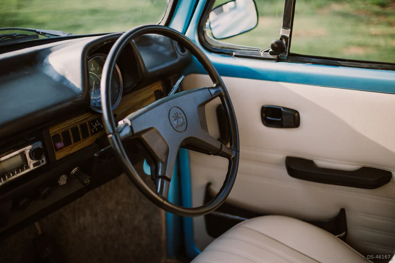 1975 Volkswagen Super Beetle in Centurion 4