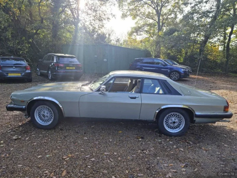1988 Jaguar Xjs in Bagshot 10