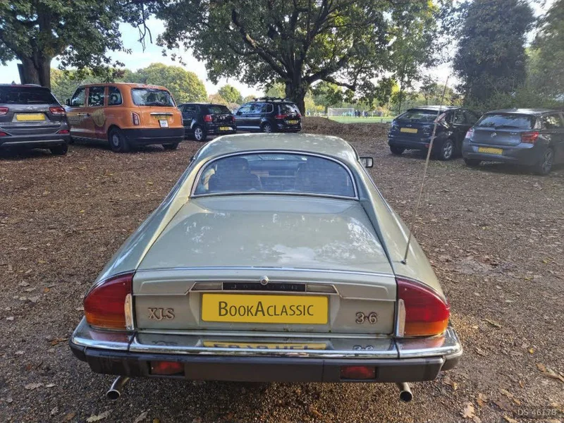 1988 Jaguar Xjs in Bagshot 2