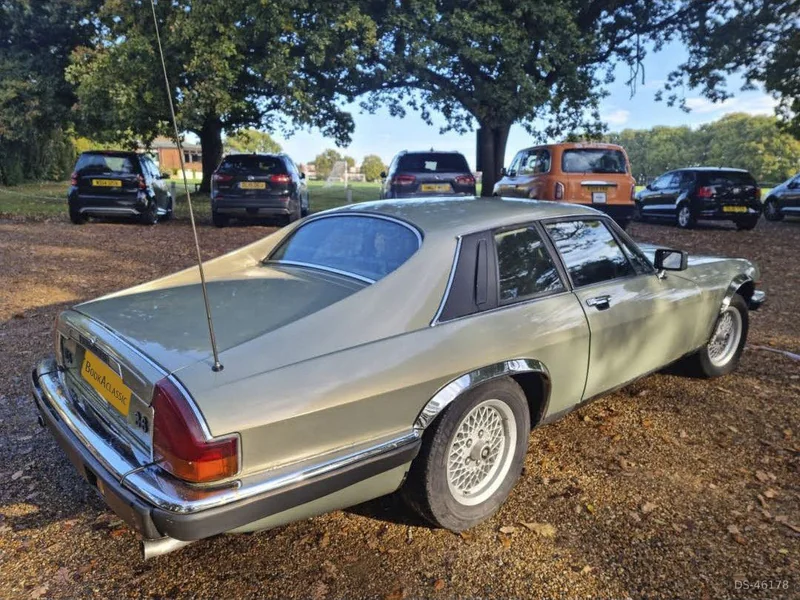 1988 Jaguar Xjs in Bagshot 9