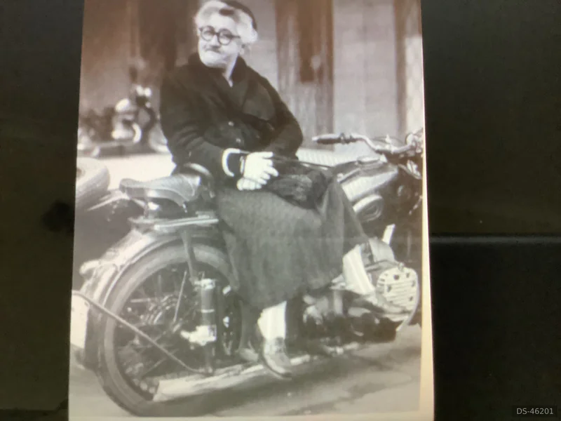 1939 BMW R71 in London 3