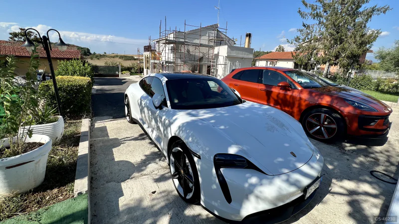 2022 Porsche Taycan in Mentana 9