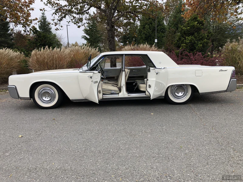 1964 Lincoln Continental in Chilliwack 6
